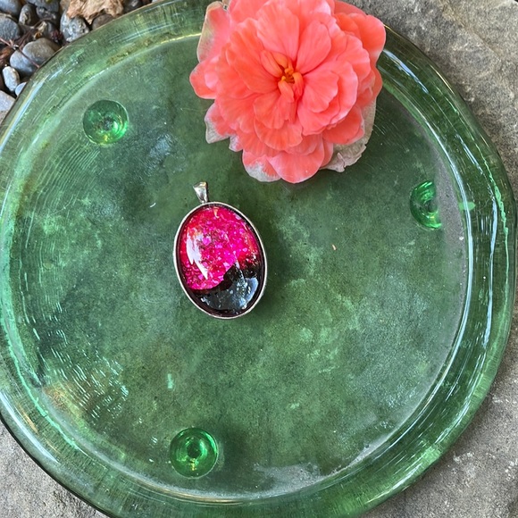 Oval Pendant Handmade Alcohol Ink Art Under Glass Set With MATCHING EARRINGS TOO - Picture 2 of 3